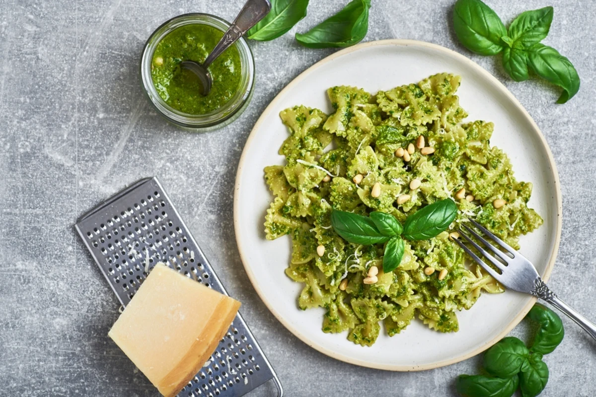 Pesto Pasta: A Harmonia entre Sabores e Vinhos