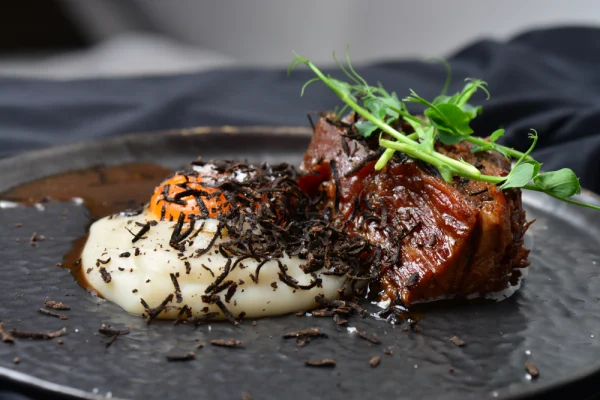 Thin Sliced Steak Recipes: Beef Steak with Egg and Truffles