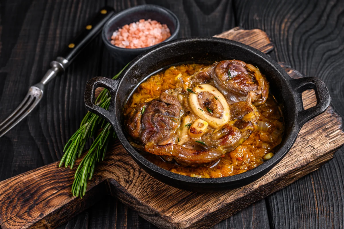 Osso Buco Ricetta: Tradizione, Sapori e Abbinamenti di Vino Perfetti