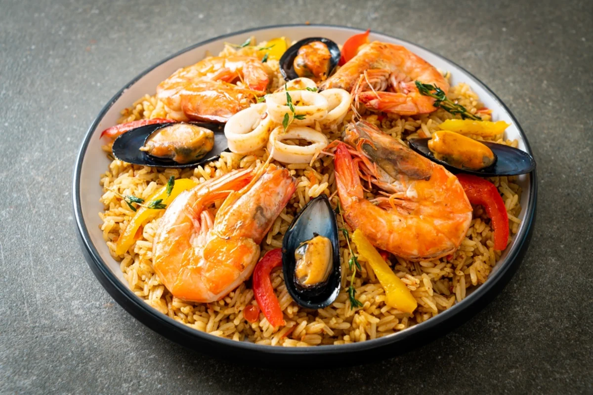 Paella skaldjur & Wein: Das perfekte Rezept und die beste Weinempfehlung