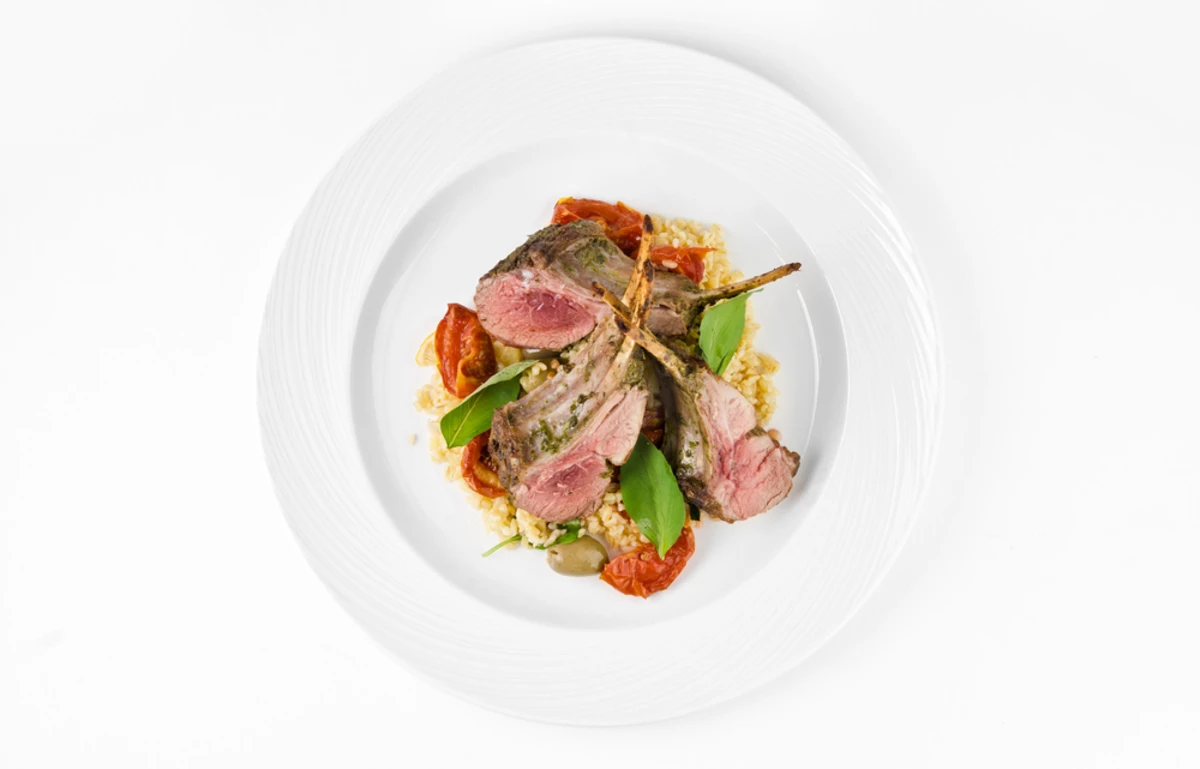 Costillar de Cordero: Maridaje Vino Perfecto para Lammracks