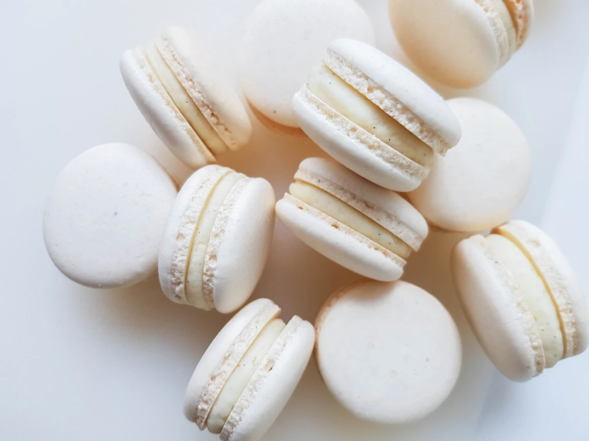 Vanilj och Vitchoklad Macarons : Recette Française et Accord Vin