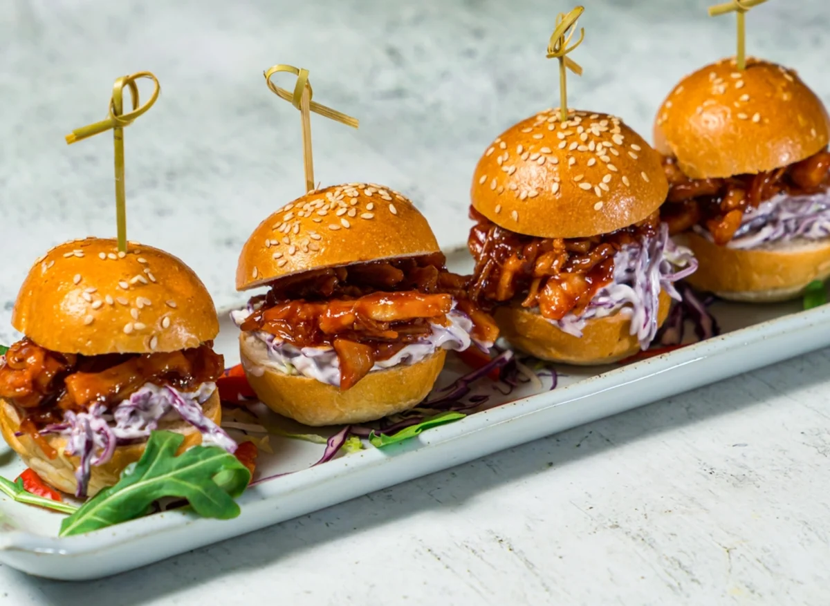 Pulled Pork Sliders & vinmatchning – Recept och vinrekommendationer för svenska matälskare