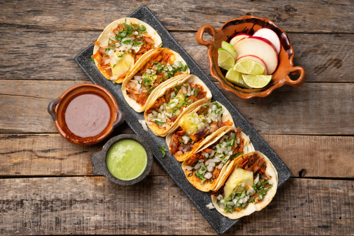 Tacos al Pastor: Receita Autêntica e Harmonização de Vinho Português
