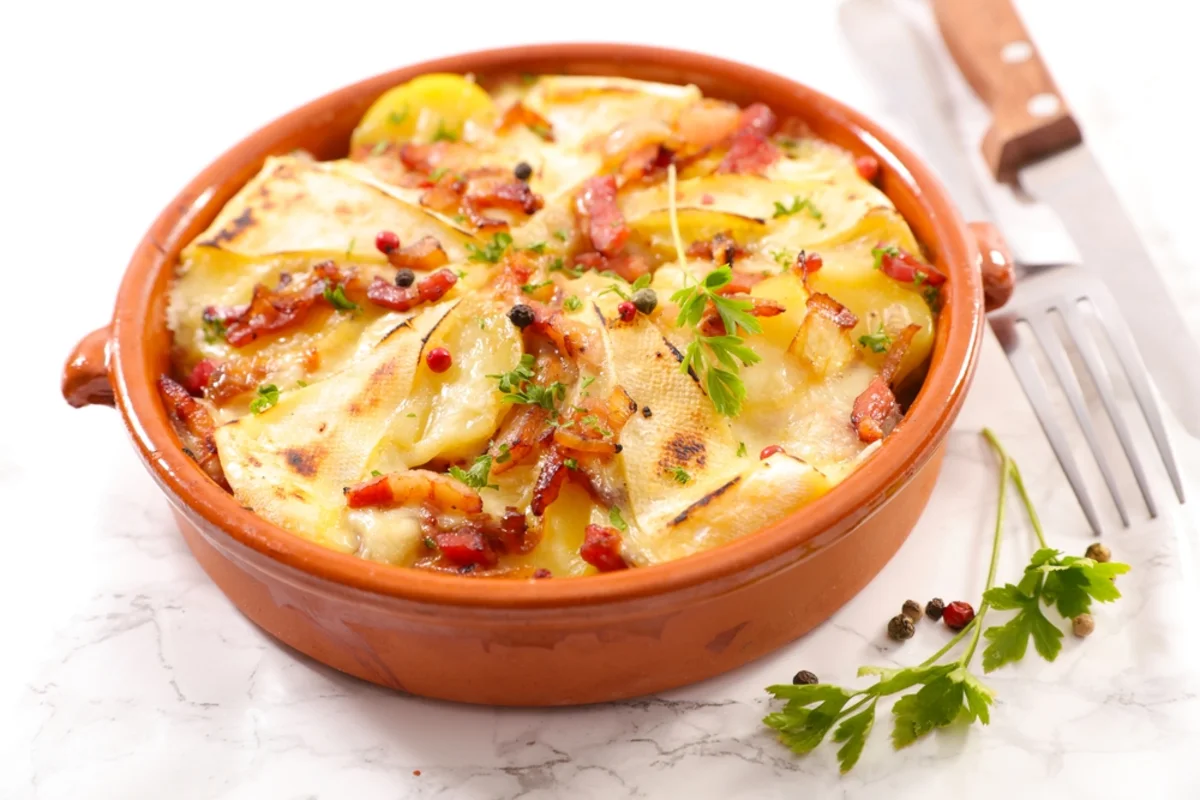 Tartiflette: Ricetta Autentica e Abbinamento Vino Perfetto per la Cucina Italiana