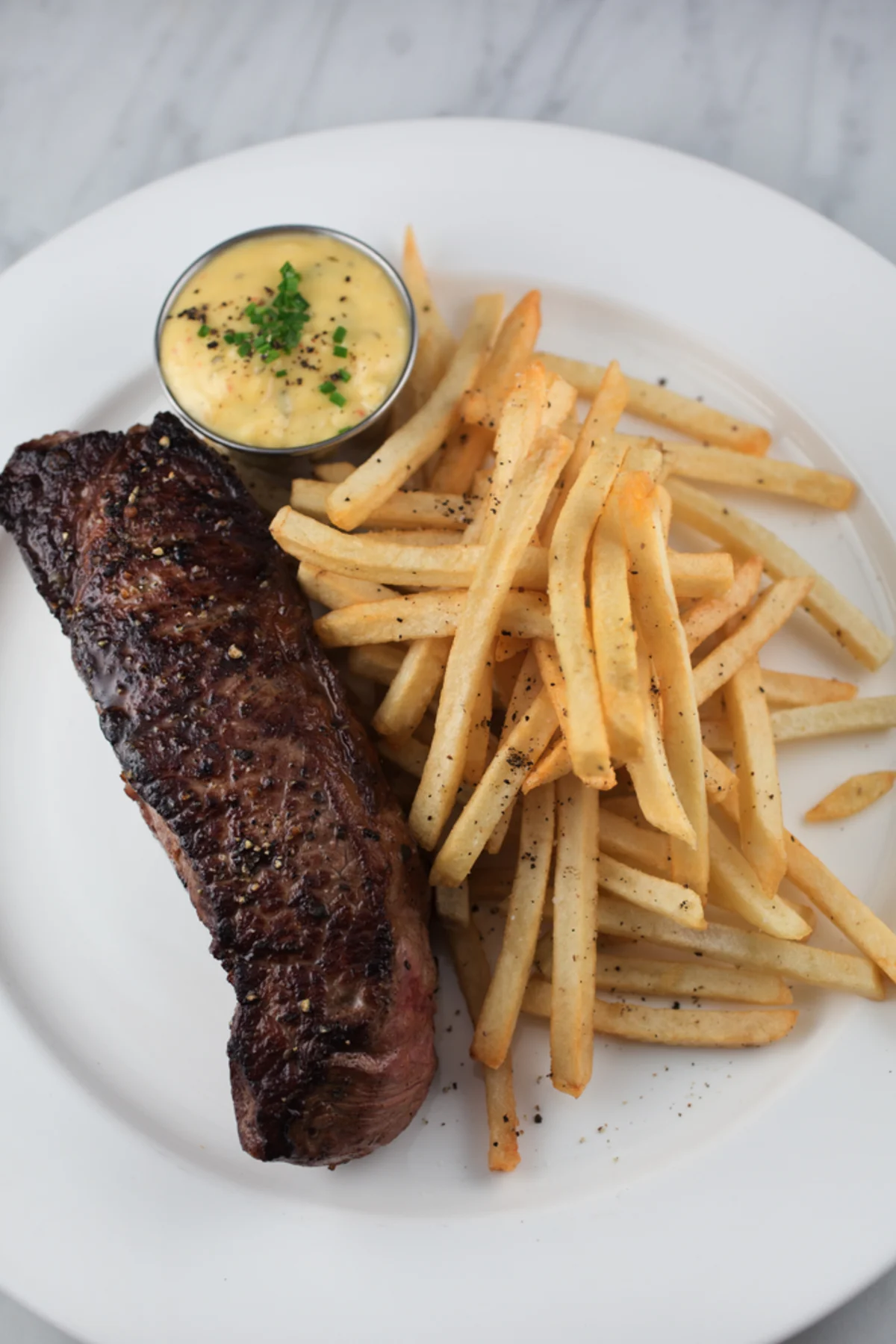Steak with Béarnaise and French Fries: Recipe & Wine Pairing Guide
